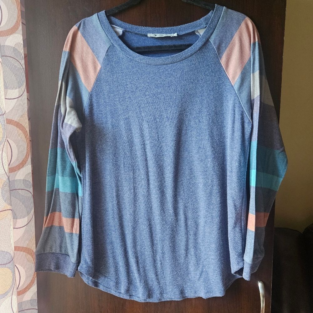 Yidarton Blue Colorblock Long Sleeve Top Size large